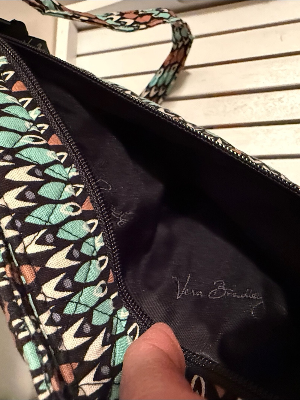 Vera Bradley Retired Sierra Stream Crossbody Handbag EUC - Picture 5 of 9